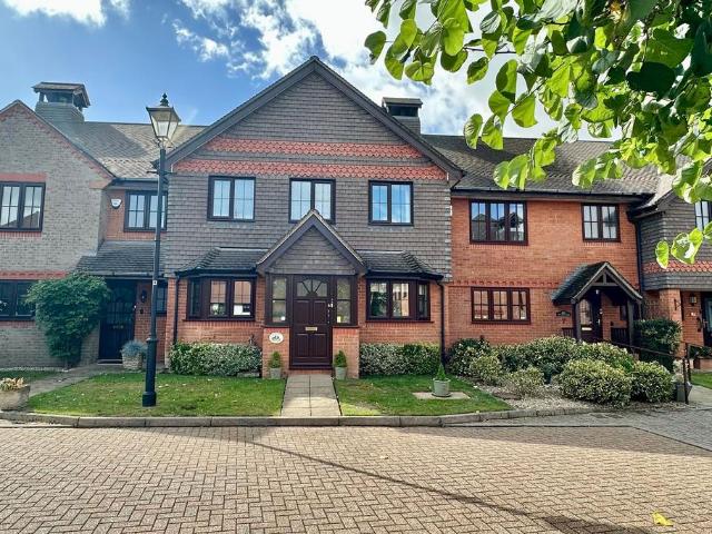 House for sale in Beaconsfield, Knotty Green
