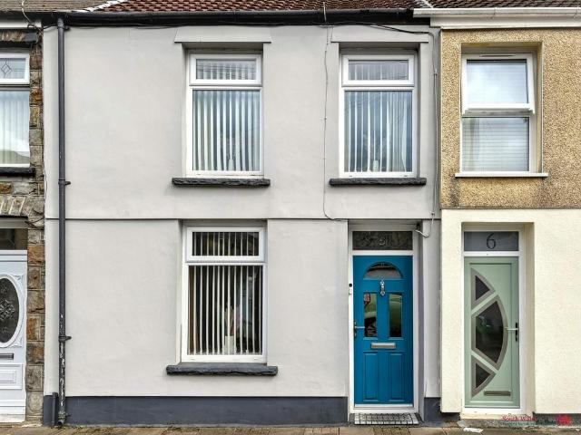 House for sale in Pentre, Ton Pentre