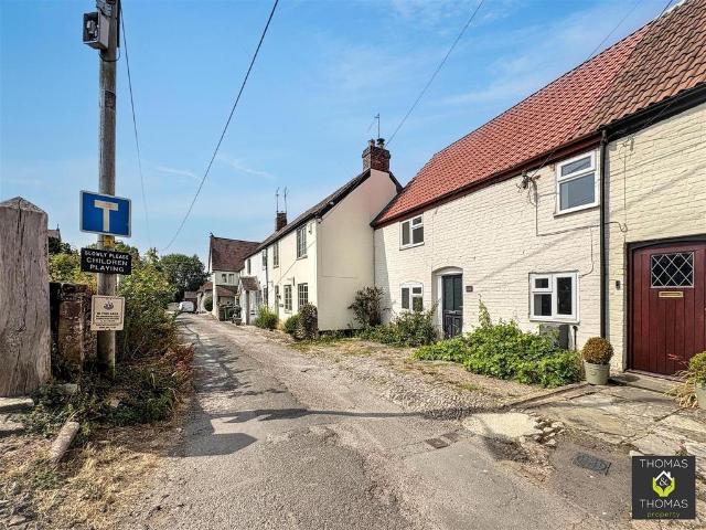 House for sale in Bromsberrow Heath, Gloucestershire