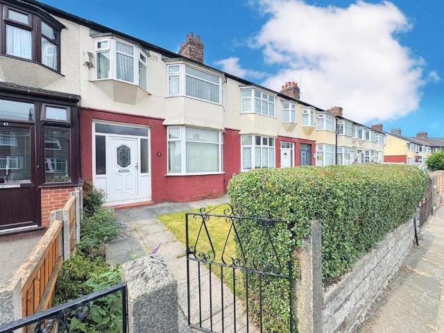 House for sale in Calderstones