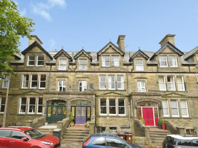 House for sale in Charlesworth, East Midlands