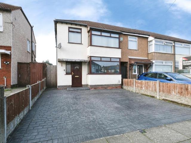 House for sale in Swanside, Knowsley