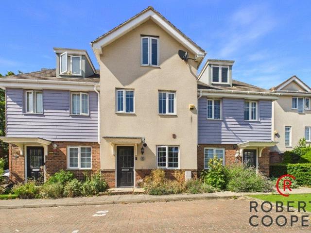 House for sale in Greater London