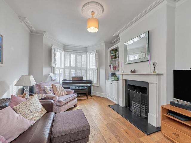 House for sale in Falcon Estate, Greater London