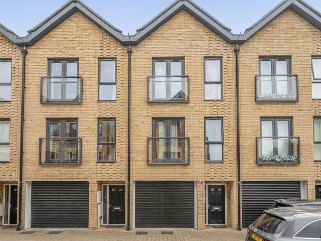 House for sale in Hackbridge, Isle Of Man