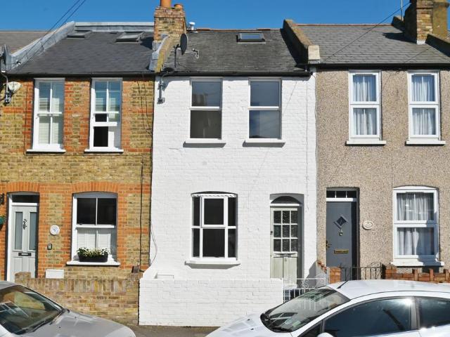 House for sale in Strawberry Hill, Greater London