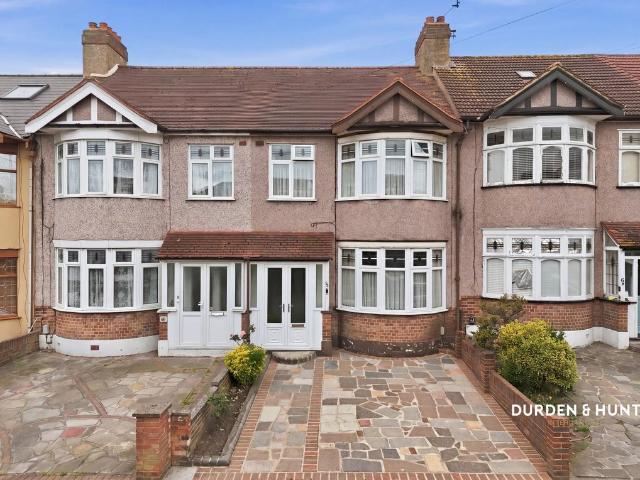 House for sale in Little Heath, Greater London