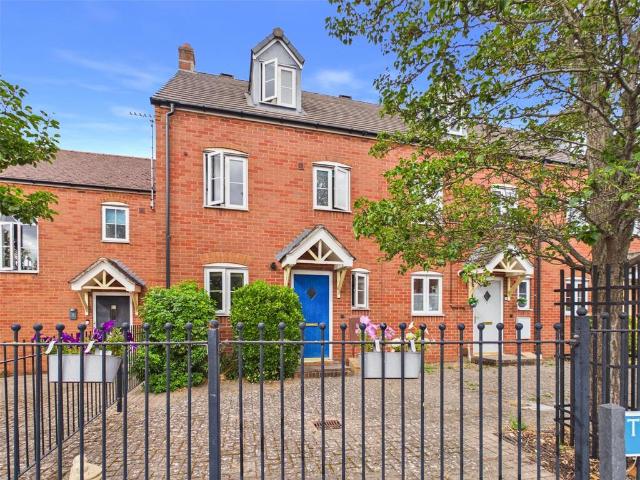 House for sale in Gloucester, Gloucestershire