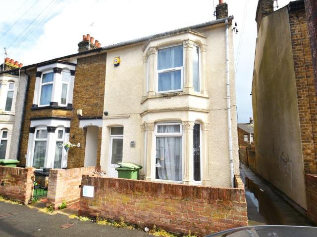 House for sale in Sheerness, Oad Street