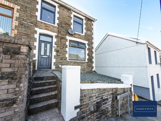 House for sale in Miskin, Wales