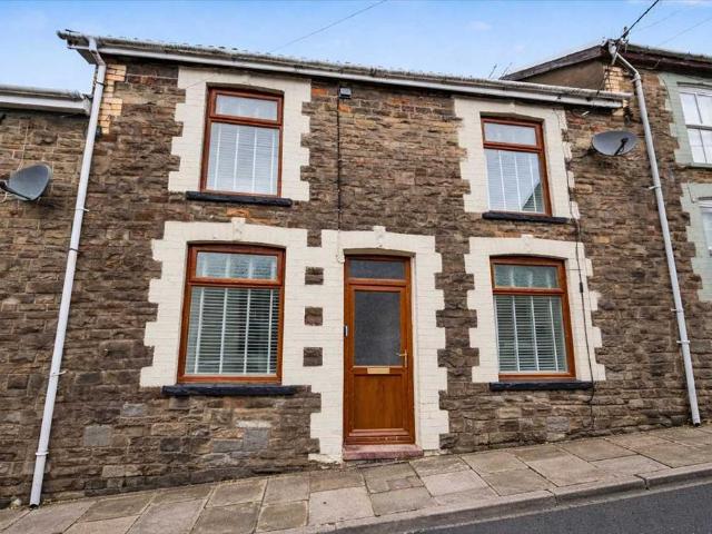 House for sale in Pentre