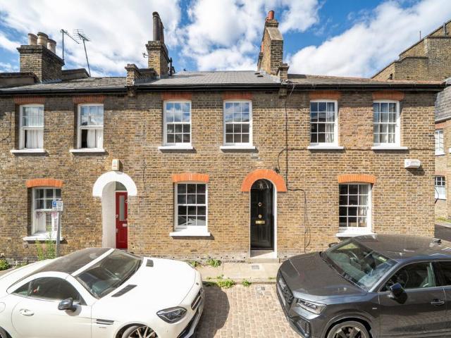 House for sale in London Borough of Lewisham, Blackheath