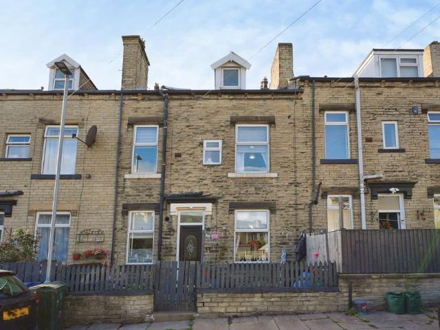House for sale in Oakenshaw, Bradford