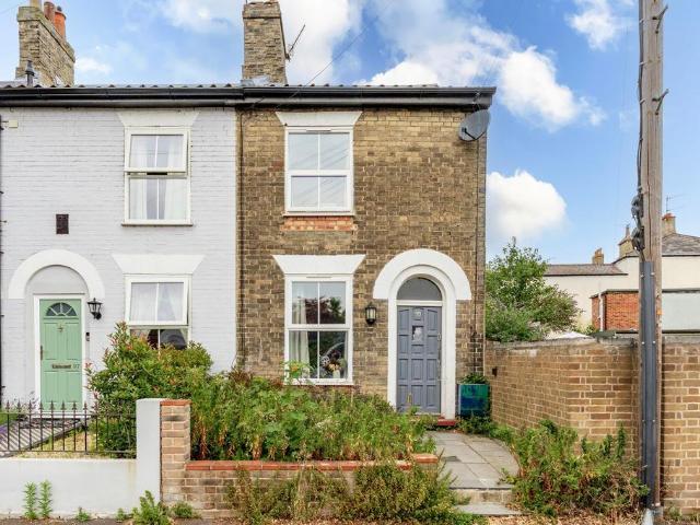 House for sale in Heigham Grove, East Bank