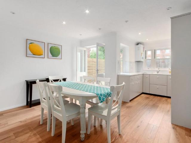 House for sale in London Borough of Hounslow, Strand
