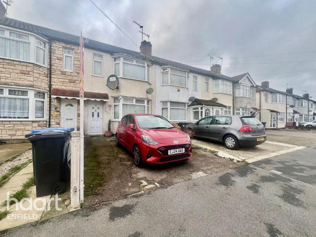 House for sale in Freezywater, Greater London