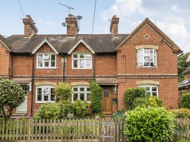 House for sale in Fole, Surrey