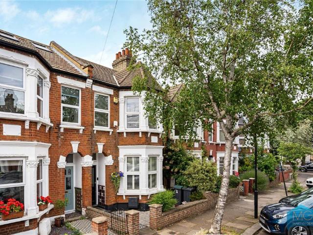 House for sale in Greater London