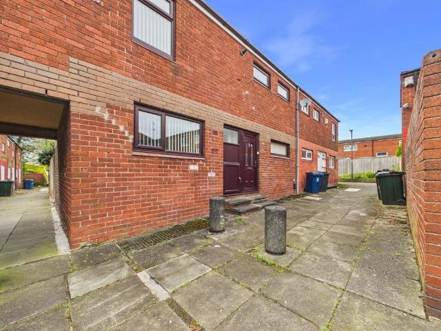 House for sale in Digmoor, Roby Mill