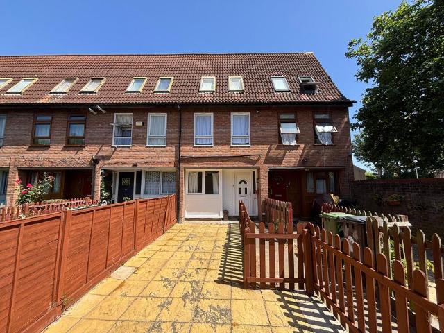 House for sale in Leytonstone, Greater London