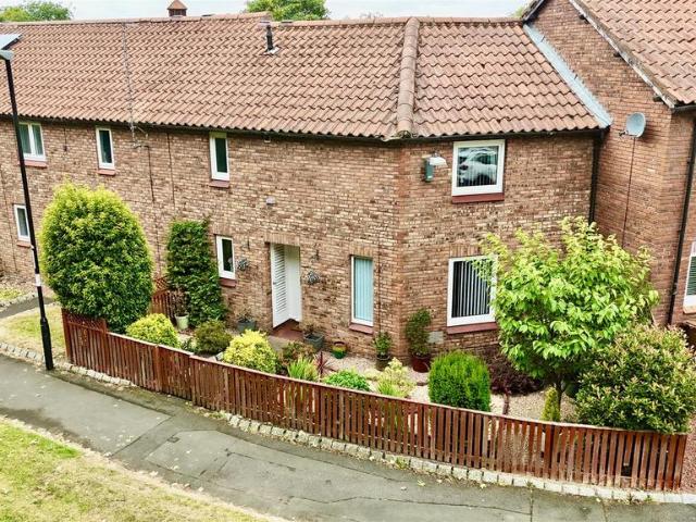 House for sale in Oxclose, Washington