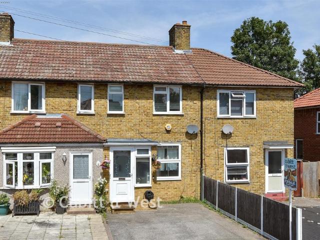 House for sale in Rosehill, Greater London
