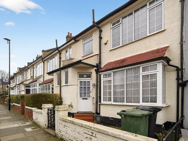 House for sale in London Borough of Lewisham, Ladywell