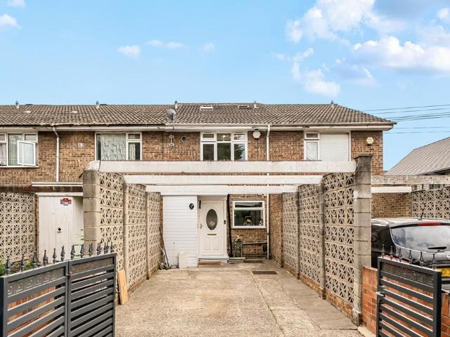 House for sale in Hayes, Greater London
