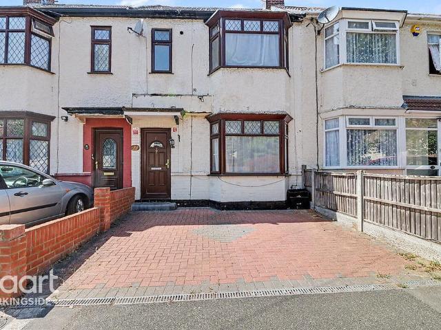 House for sale in Barkingside, Greater London