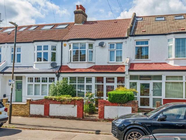 House for sale in London Borough of Merton, Raynes Park