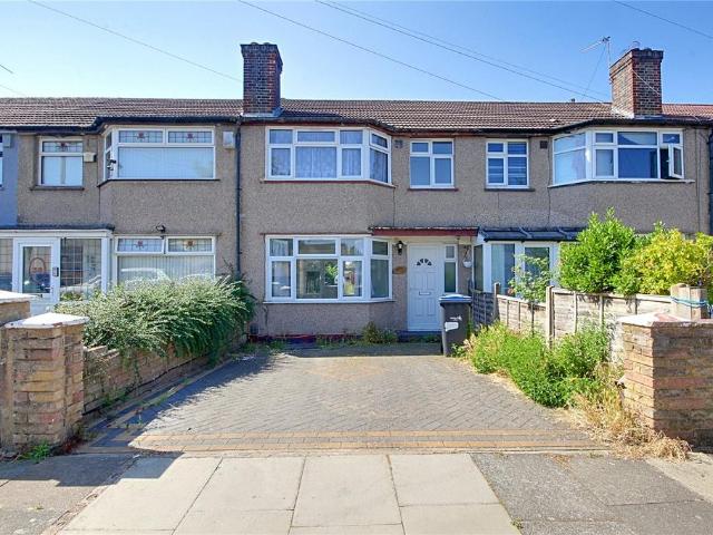 House for sale in Ponders End, Greater London
