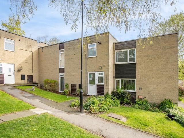 House for sale in Oakwood, West Yorkshire