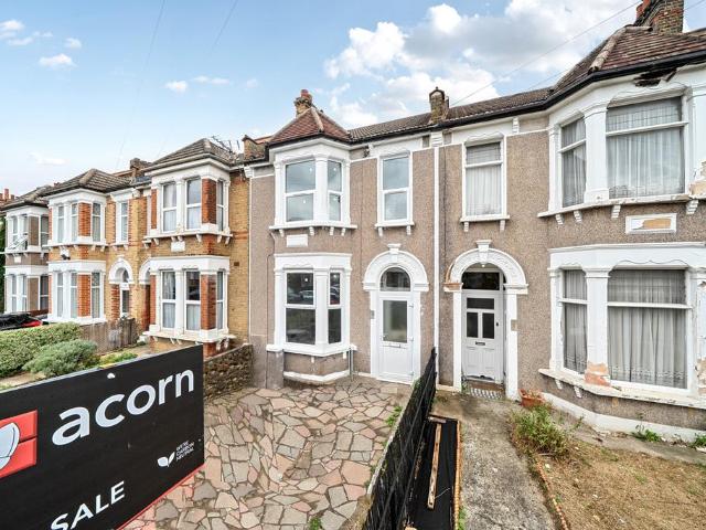 House for sale in London Borough of Lewisham, Greater London