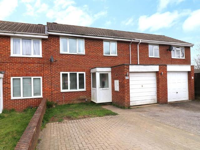 House for sale in Hedge End, Helford