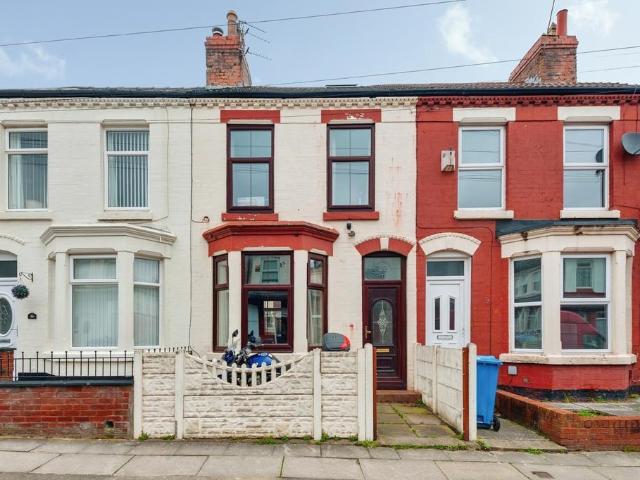 House for sale in Calderstones