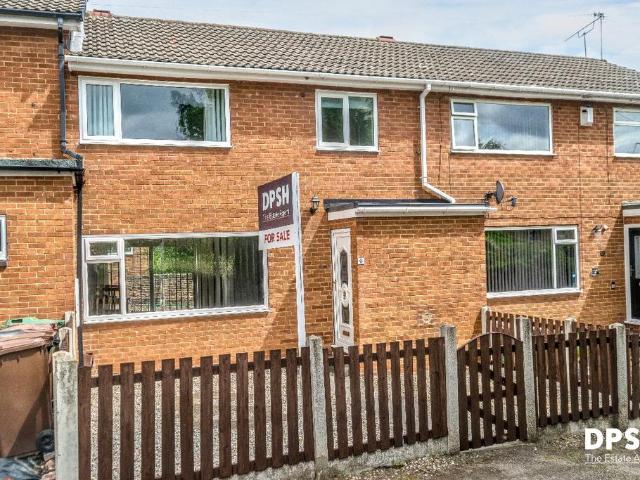 House for sale in Churwell, West Yorkshire
