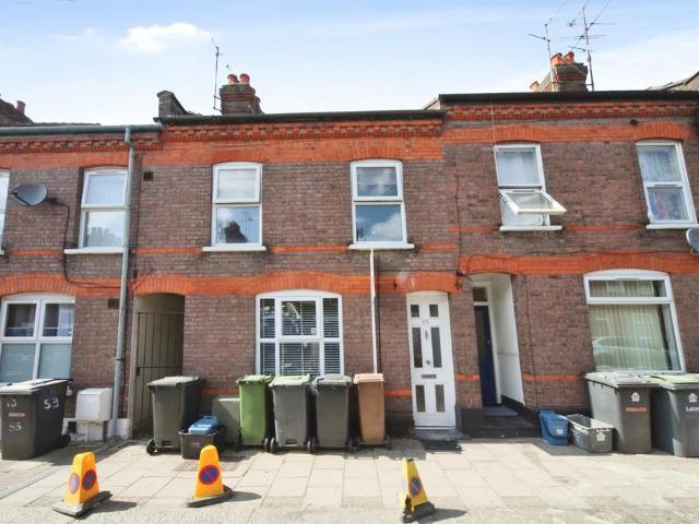 House for sale in Spring Park, Luton
