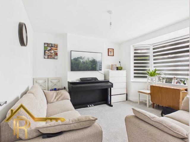 House for sale in Harold Hill, Greater London
