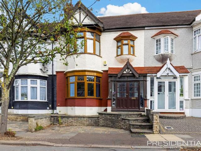 House for sale in London Borough of Redbridge, Greater London