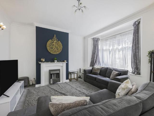House for sale in Barkingside, Greater London