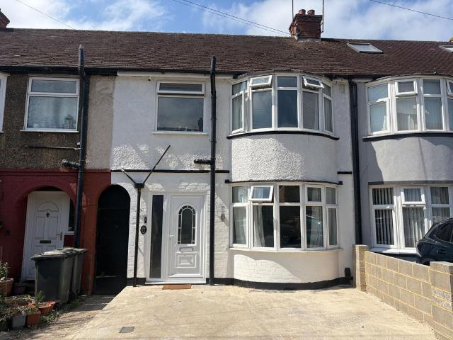 House for sale in Spring Park, Luton