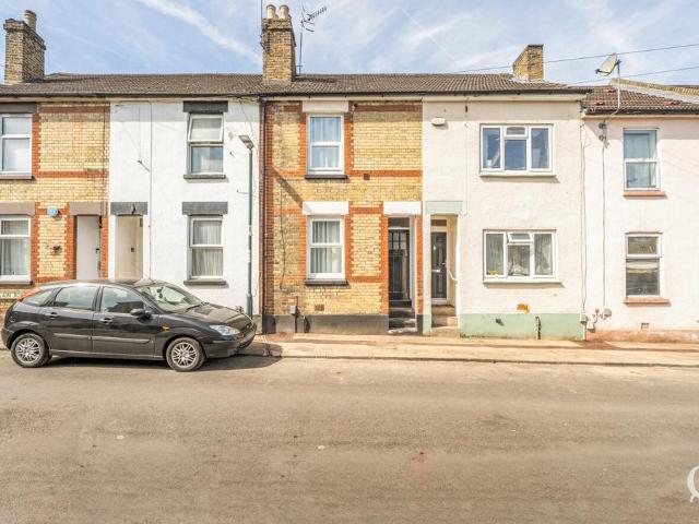 House for sale in Luton, Chatham