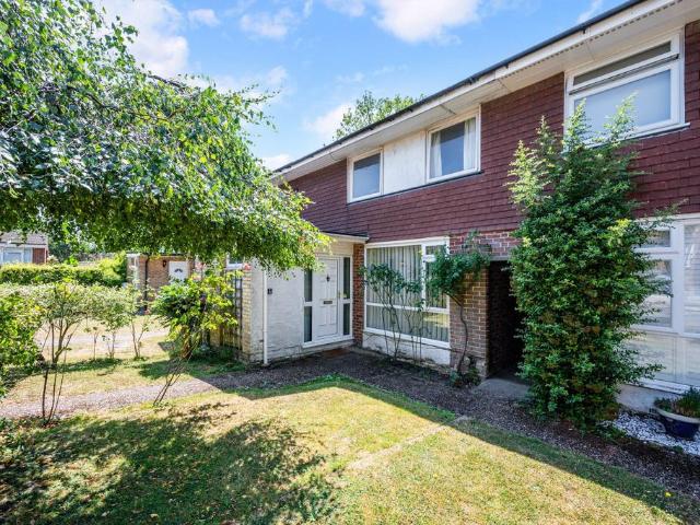 House for sale in Oxted, Hillview