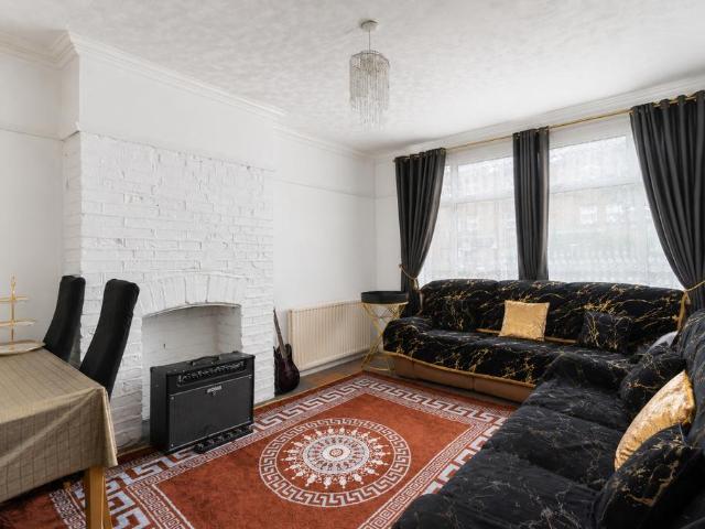 House for sale in London Borough of Croydon, Thornton Heath