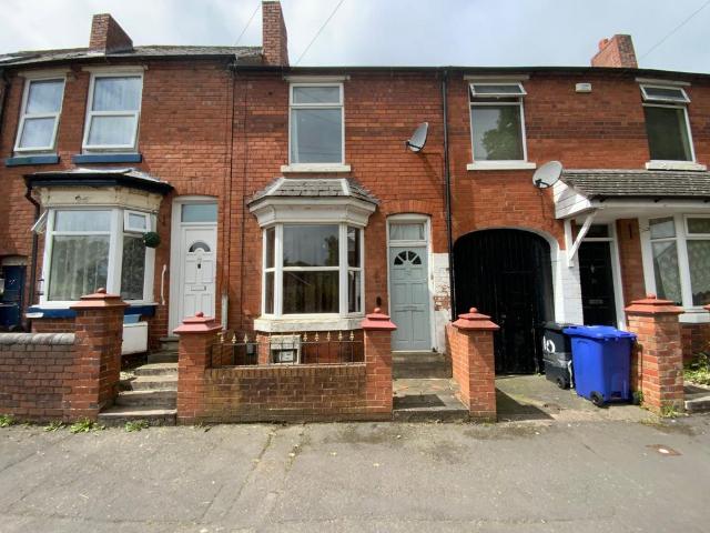 House for sale in Halesowen, West Midlands