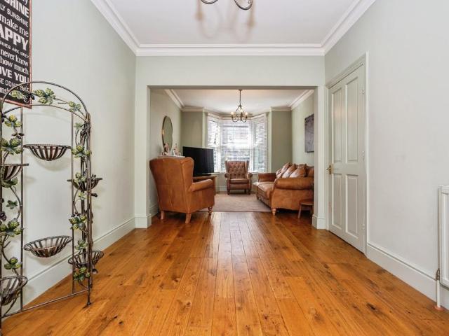 House for sale in Kings Farm, Hamerton