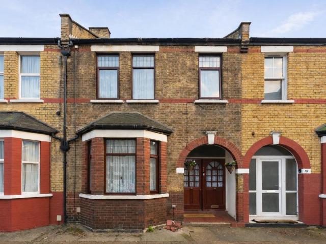 House for sale in Stratford Marsh, Greater London