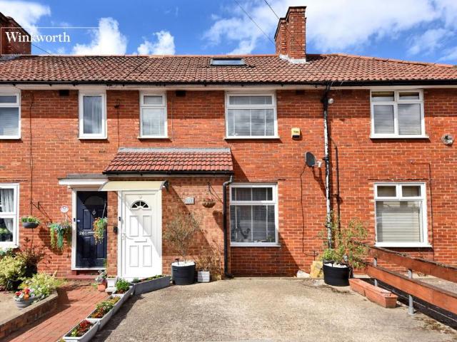 House for sale in Rosehill, Greater London