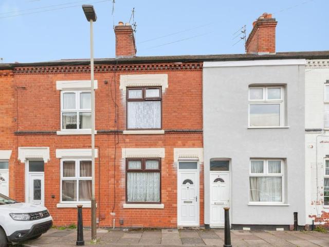 House for sale in Spinney Hills, Old Wharf