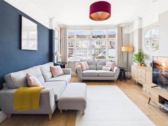 House for sale in London Borough of Croydon, Norbury